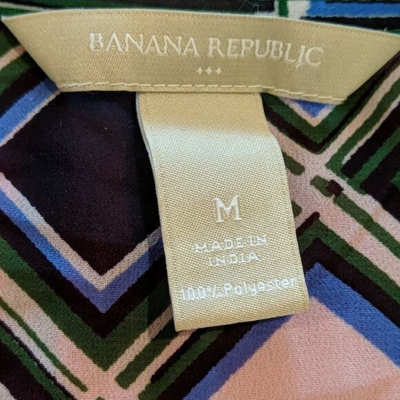 Banana Republic blouse top size medium diamond blue green print ruffle - Picture 5 of 6